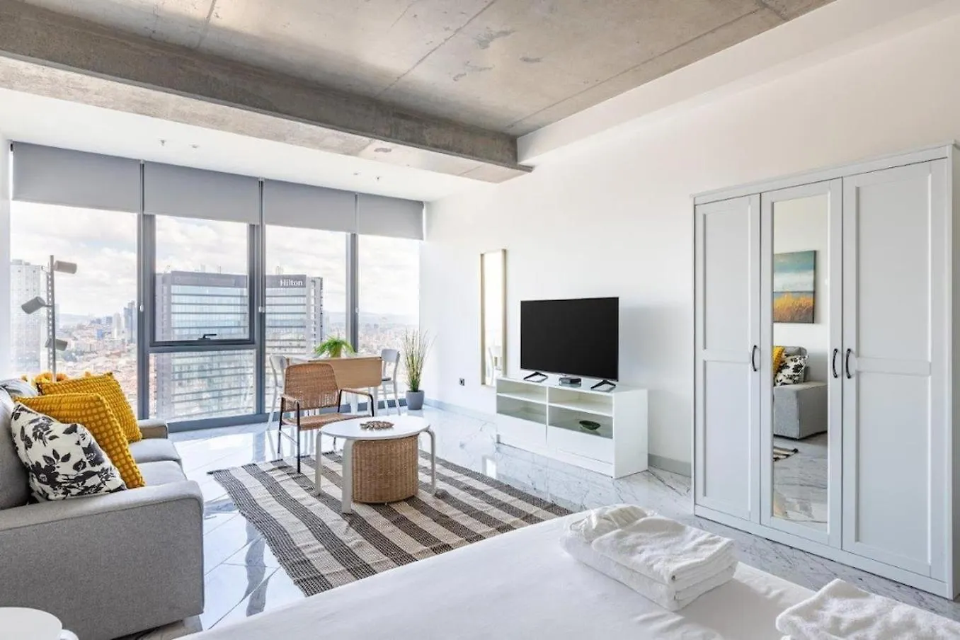 Scenic Bright Studio W Parking, Poolviews! #302 Istanbulská provincie