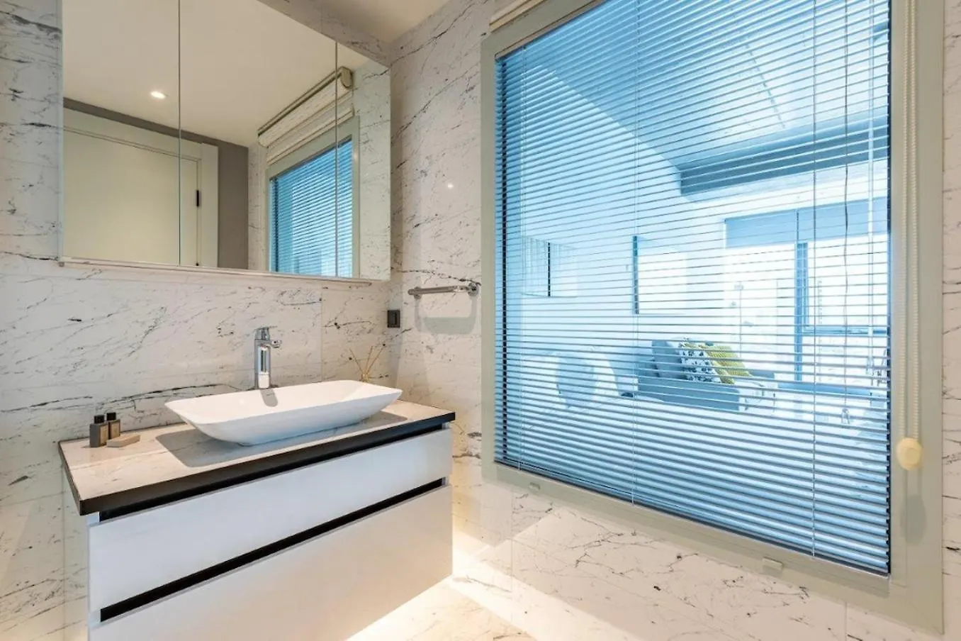 Scenic Bright Studio W Parking, Poolviews! #302 Istanbulská provincie Apartmán